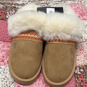 Hurley Cream Fur-Lined Slippers